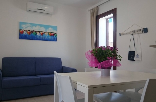 Casa turquesa a pocos pasos de la playa con vista al mar (IUN P7111)
