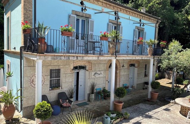 Villa turquesa junto al mar