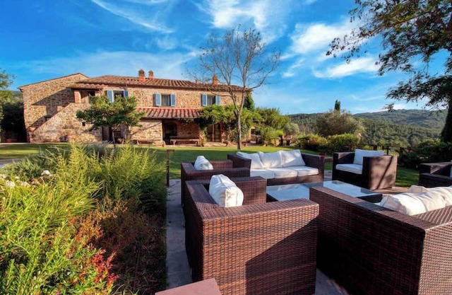 Tuscan villa rental S