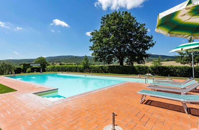 Tuscany Vacation Home With Pool Access