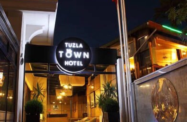 Tuzla Town Hotel