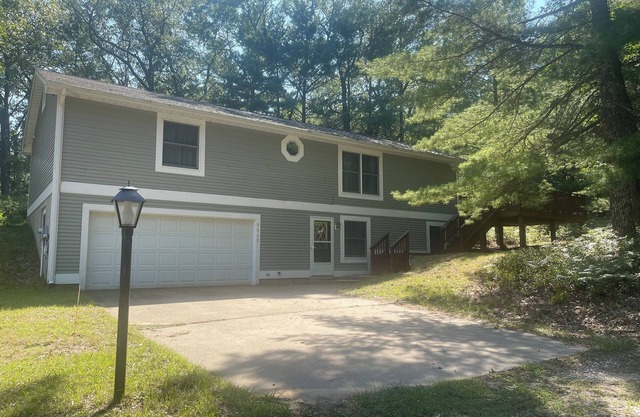 Tween Town N' Water 3 bedroom, 3 bathroom near Penwater