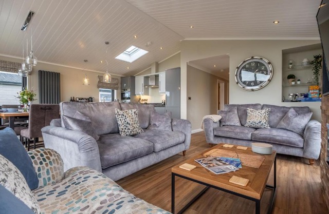 Twelve Burnham Lodge