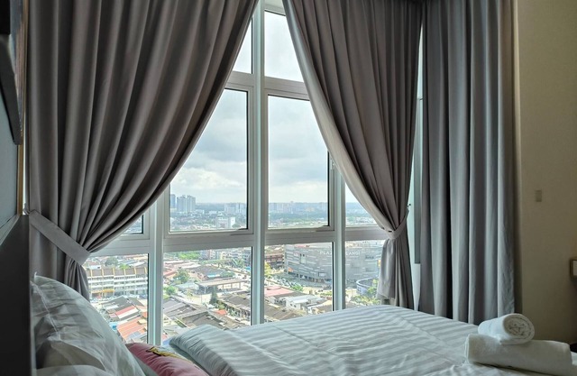 Twin Galaxy Minimalist Studio 2-4pax CIQ JB Town