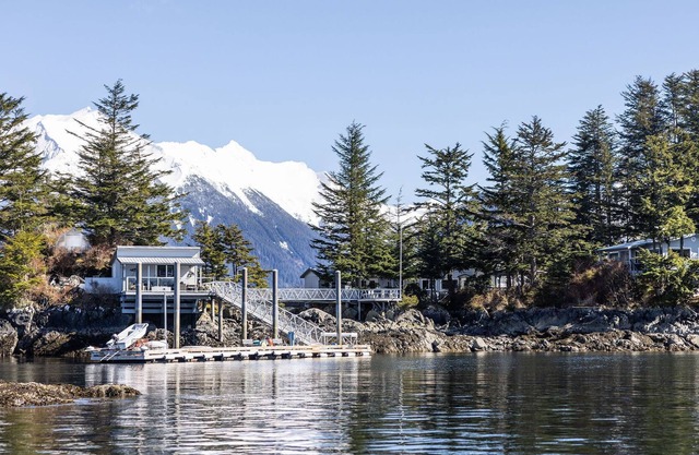 Twin Islands Retreat Full Property
