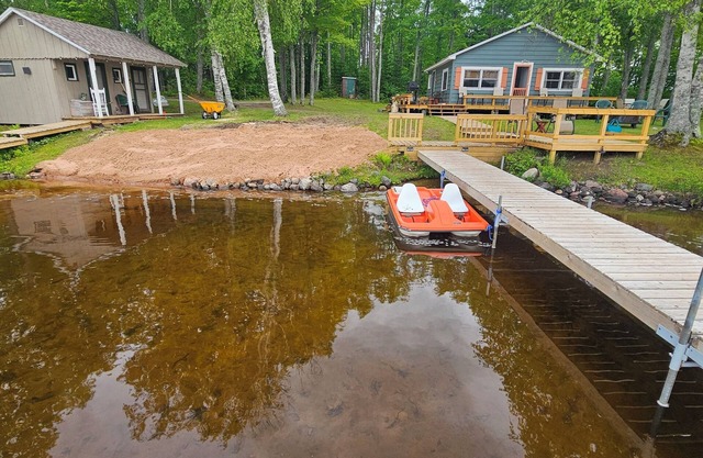 Twin Lakes Cottage on Lake Roland