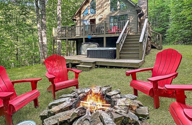 Buckhorn - Free Brewery Tour Passes - Secluded Cabin - Convenient to Fontana