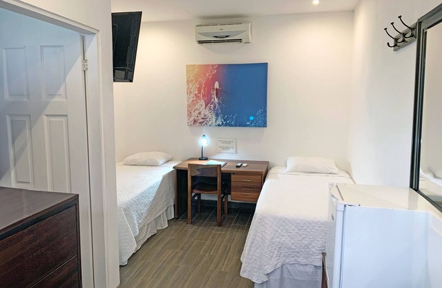 Twin Room for 2 - Breakfast Included