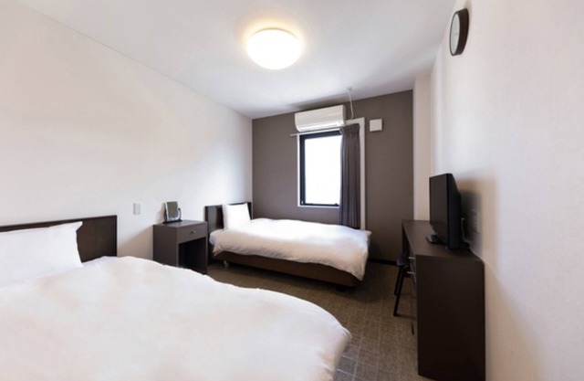 Twin room no meals Take it easy standard plan / Osaka Ōsaka