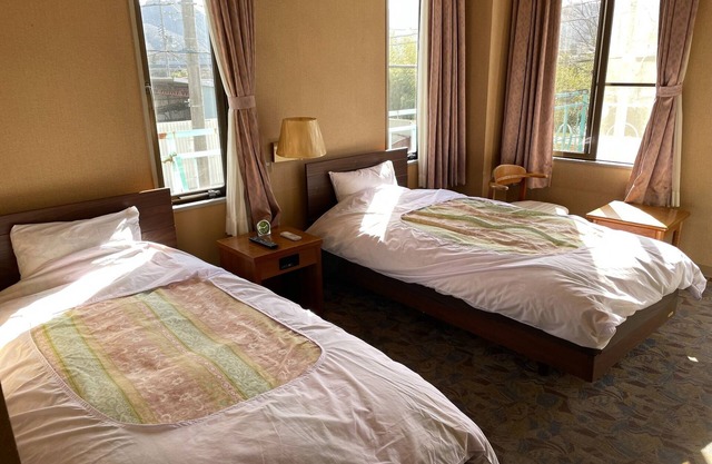 Twin room with bath 2nd or 3rd floor Lunch box service plan / Shiso Hyōgo
