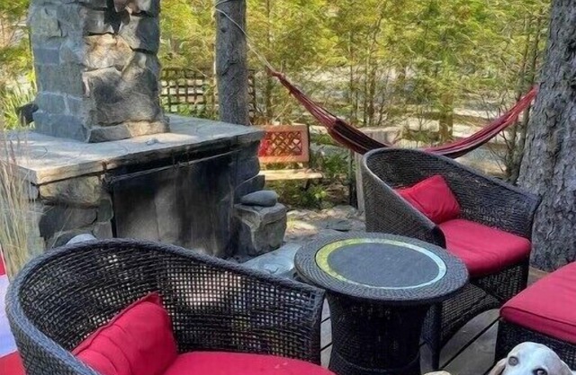🌲🌲Twin Tree Cabin in Magical Port Renfrew