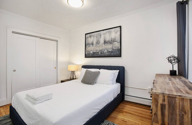 Encantador 2 dormitorios / 1 BA Apt - Minutos a Nueva York!