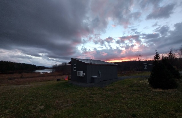 "Twins East" Waterfront property and micro cabin- 10 minutes from Watkins Glen!