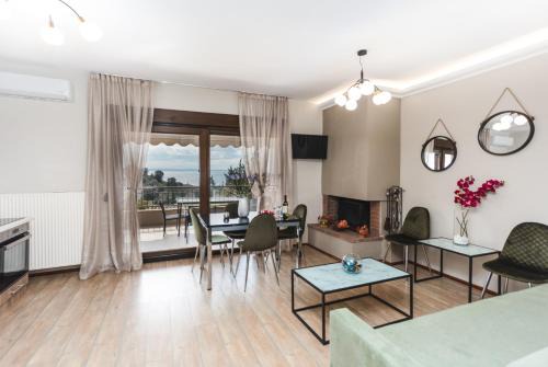 TwinStars Maisonette