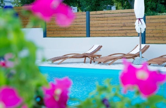 Two bedroom apartment with terrace Donji Zagon, Novi Vinodolski (A-24555-c)