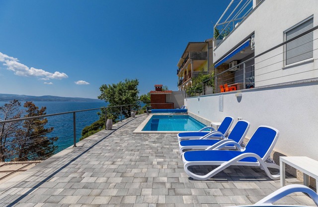 Apartamento para dos personas en la playa Zavode, Omis (A-1021-a)