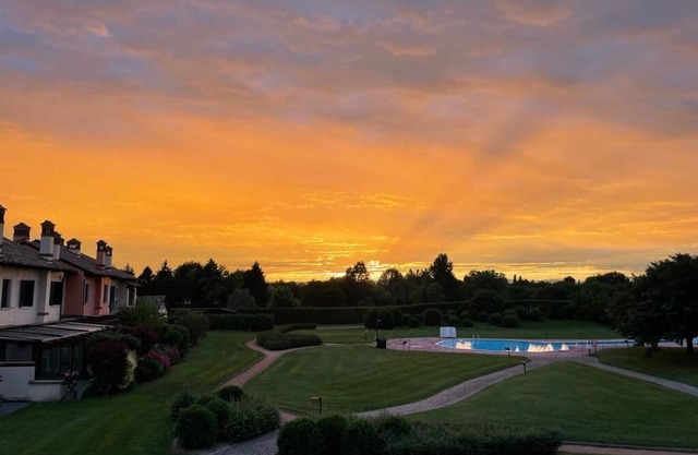 Two Bedroom Apartment with Pool View