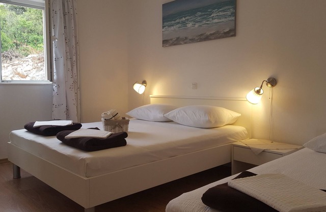 Apartamento para dos personas con aire acondicionado Luka Dubrava, Peljesac (A-24567-b)