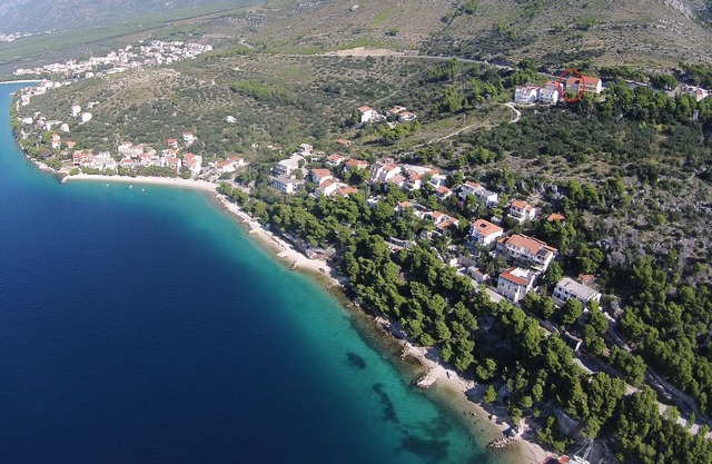 Apartamento para dos personas con balcón y vista al mar Krvavica, Makarska (A-18911-a)