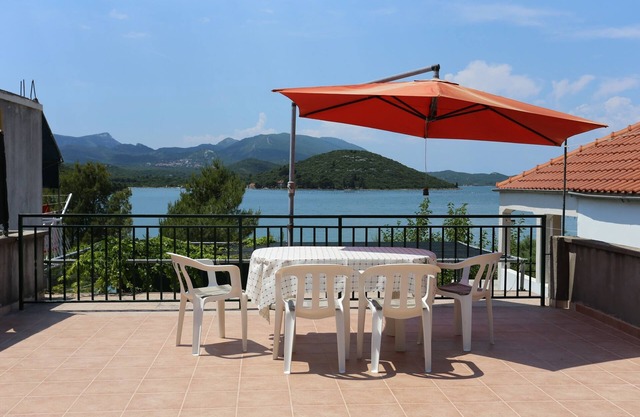 Apartamento para dos personas en la playa Luka Dubrava, Peljesac (A-284-a)