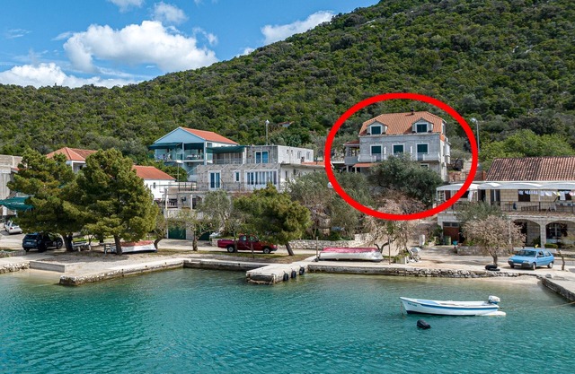 Apartamento para dos personas en la playa Luka Dubrava, Peljesac (A-21647-a)
