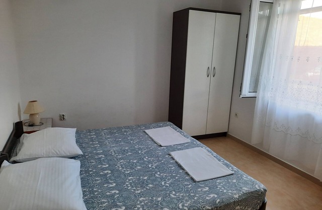 Apartamento para dos personas en la playa Luka Dubrava, Peljesac (A-21647-b)