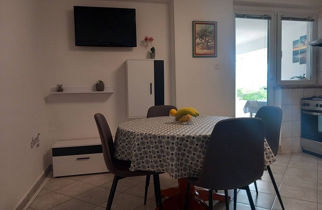Apartamento para dos personas en la playa Kuciste, Peljesac (A-12832-a)
