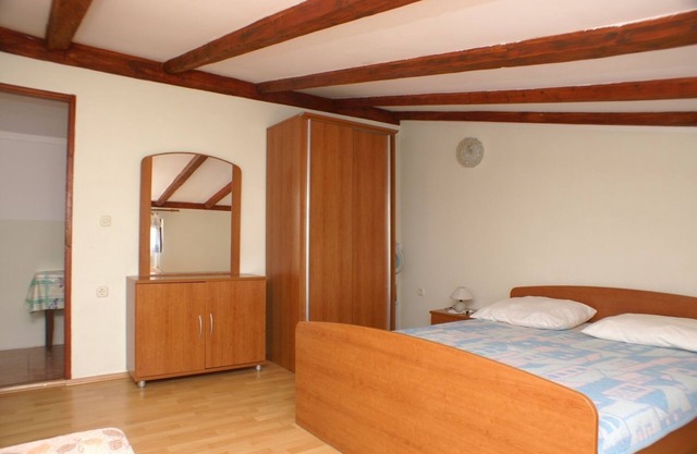Apartamento para dos personas en la playa Zubovici, Pag (A-4065-b)
