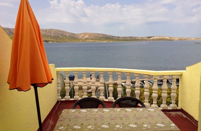 Apartamento para dos personas en la playa Zubovici, Pag (A-4125-d)