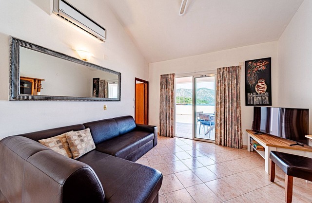 Apartamento para dos personas en la playa Kneza, Korcula (A-168-c)