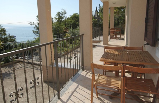 Two bedroom apartment en la playa Medveja, Opatija (A-7719-a)