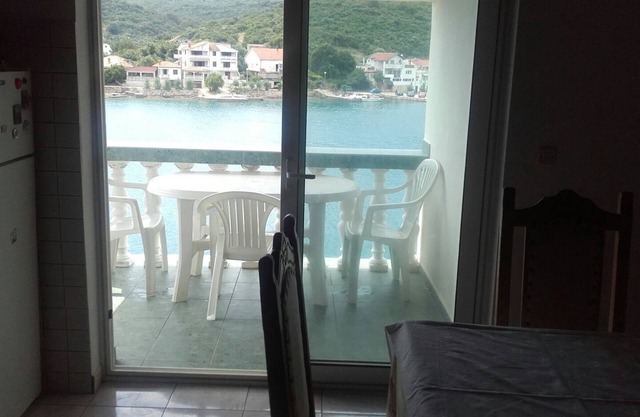 Apartamento para dos personas en la playa Zaglav, Dugi otok (A-12424-a)