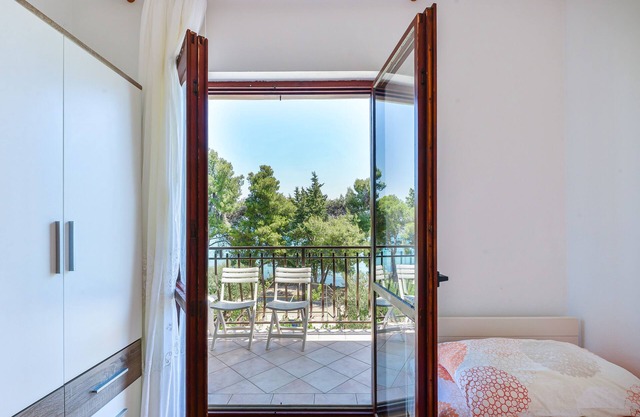 Apartamento para dos personas en la playa Tkon, Pasman (A-698-a)