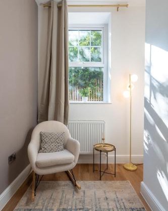 Two bedroom Apartment -Private off road parking