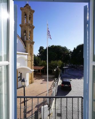 Two Bedroom Apartment w/Balcony