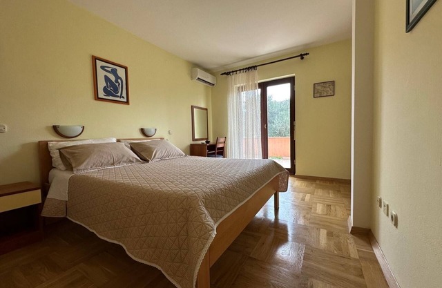 Apartamento para dos personas con terraza y vista al mar Bozava, Dugi otok (A-23903-a)