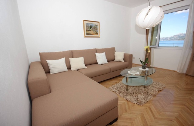 Two bedroom apartment with terrace and sea view Koločep, Elafiti (A-2182-b)