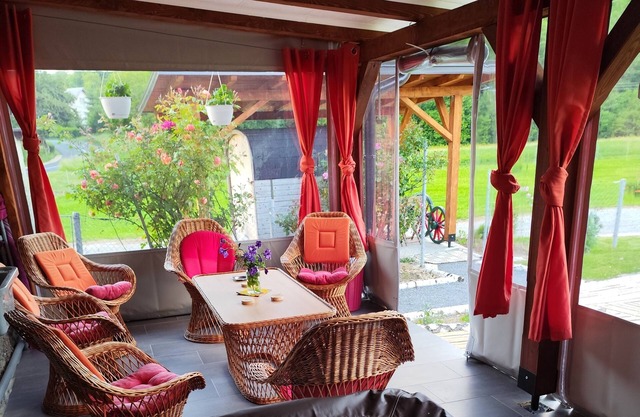 Apartamento para dos personas con una terraza Hreljin Ogulinski, Gorski kotar (A-24798-a)