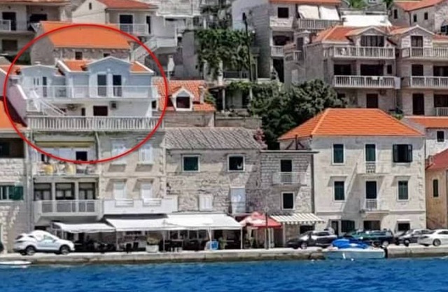Apartamento para dos personas con balcón y vista al mar Povlja, Brac (A-21810-a)