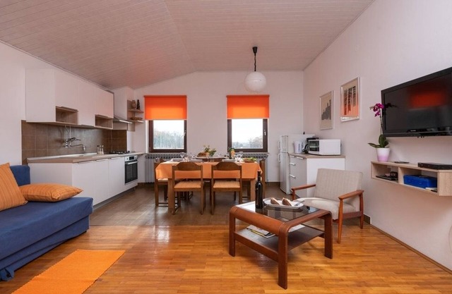 Apartamento para dos personas con una terraza Manjadvorci, Marcana (A-7445-a)