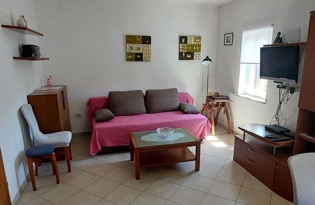 Apartamento para dos personas con aire acondicionado Cres (A-21116-a)