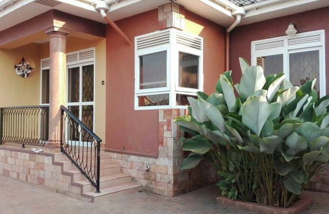 Casa completa amueblada de dos habitaciones con servicio gratuito de aeropuerto