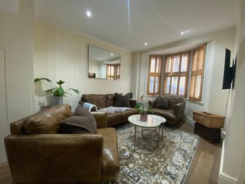 Two Bedroom House in Central Richmond