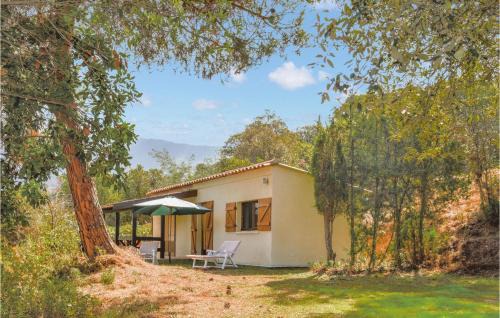 Two-Bedroom Holiday Home In Calcatoggio