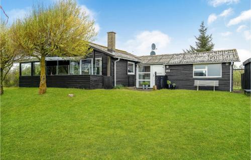 Two-Bedroom Holiday Home With A Fireplace In Rømø
