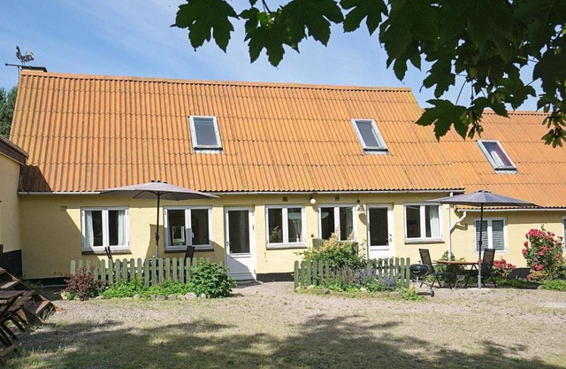 Two-Bedroom Holiday home in Svaneke 4