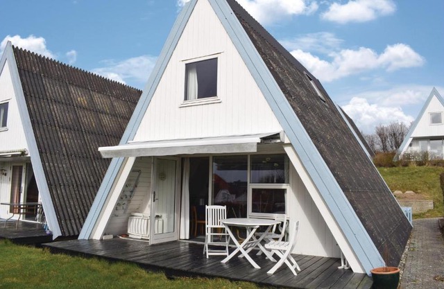 Two-Bedroom Holiday Home In Knebel