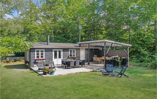 Two-Bedroom Holiday Home In Ronne