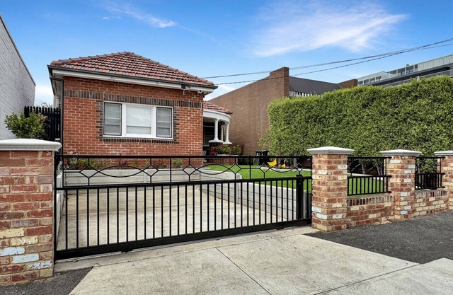 Two bedroom home with great outdoor area & parking