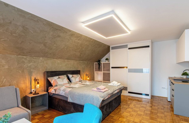 Two bedroom modern apartment near the airport
